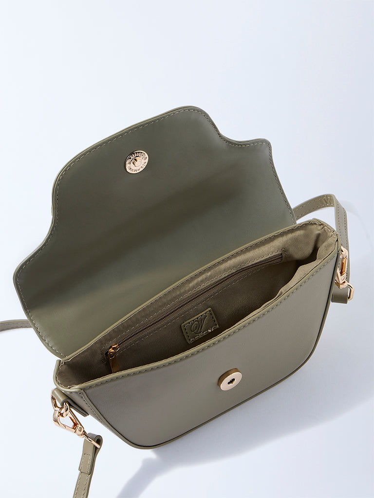 Westside Olive Hardware-Detailed Sling Bag