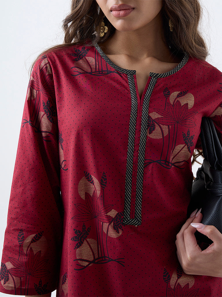 Utsa Maroon Floral Printed Cotton Straight Kurta