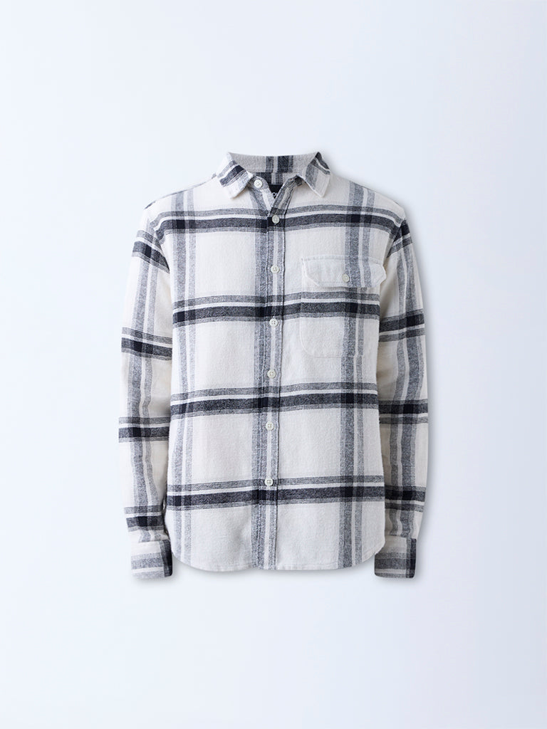 Nuon White Checks Pattern Relaxed-Fit Cotton Shirt