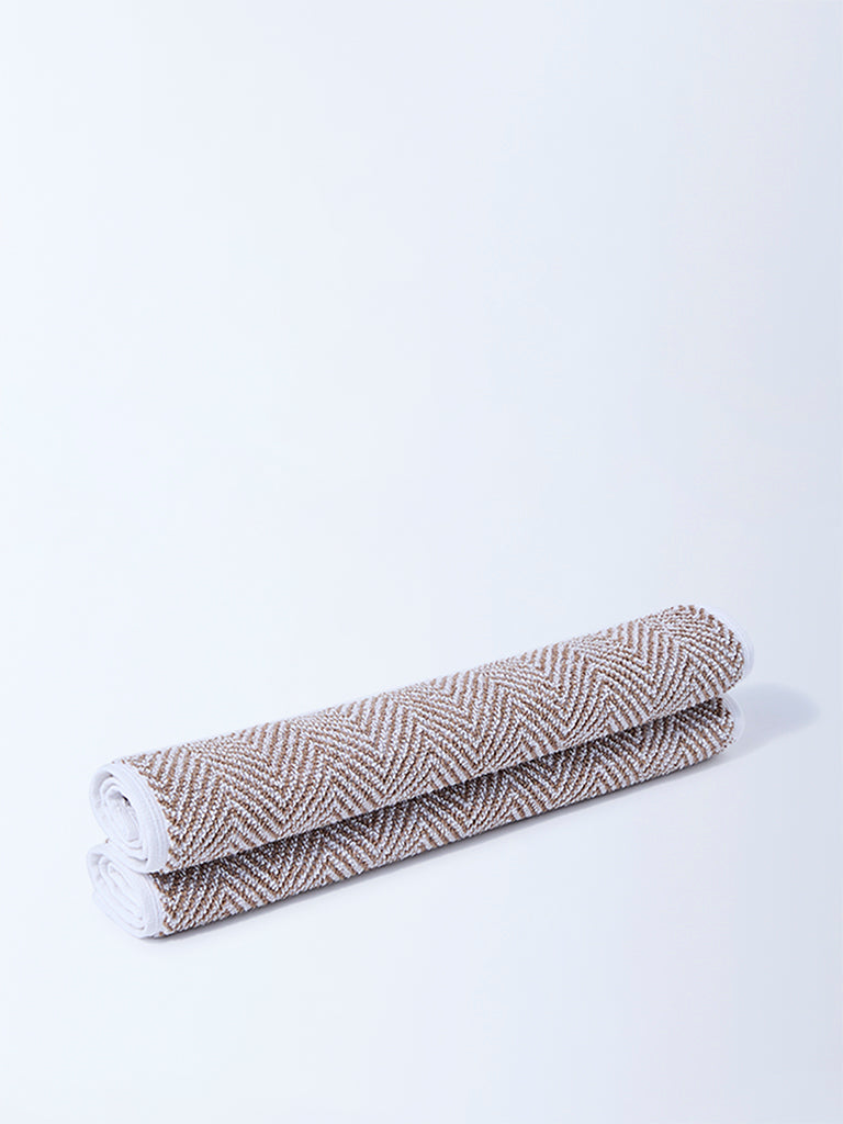 Westside Home Brown Chevron Design Face Towel (Set of 2)