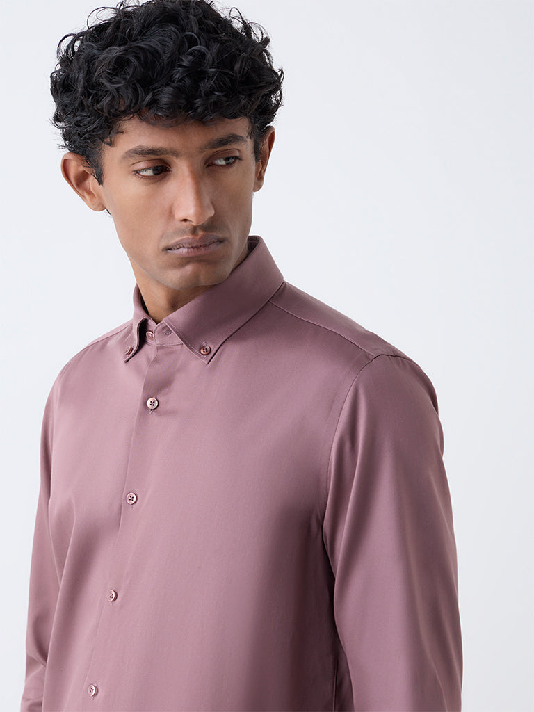 WES Formals Mauve Solid Slim-Fit Cotton-Blend Shirt