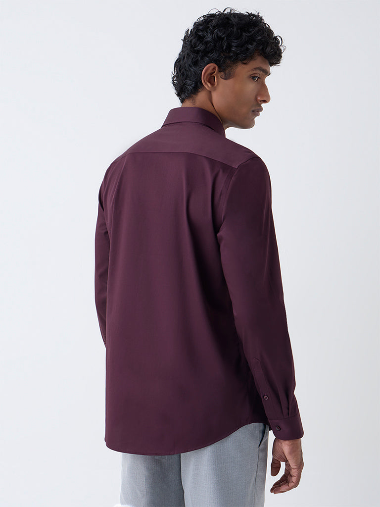 WES Formals Wine Solid Slim-Fit Cotton-Blend Shirt
