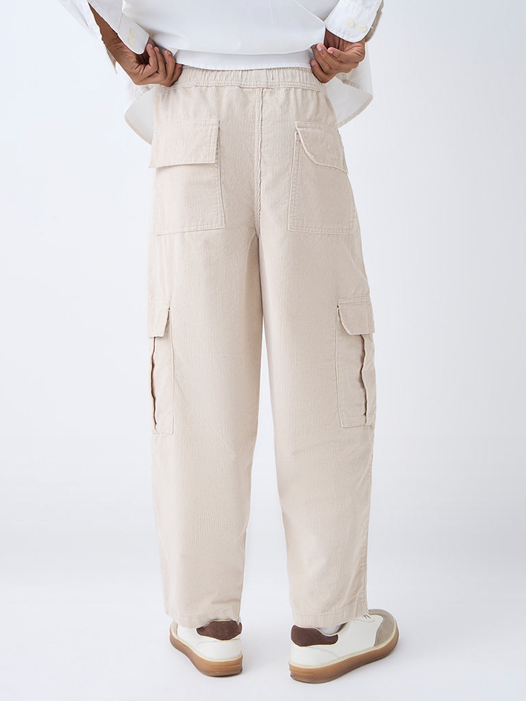 Nuon Off-White Cargo-Style Relaxed-Fit Mid-Rise Corduroy Pants
