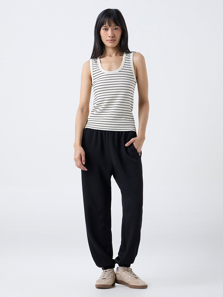 Nuoflexx White Striped Tank Top