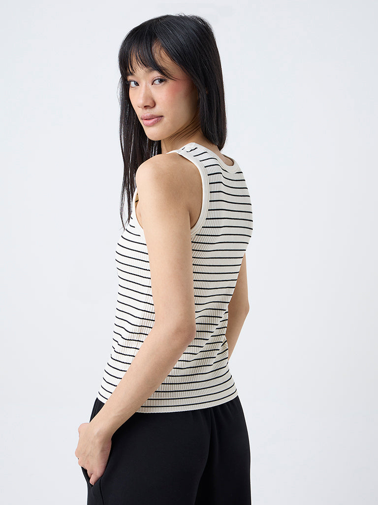 Nuoflexx White Striped Tank Top