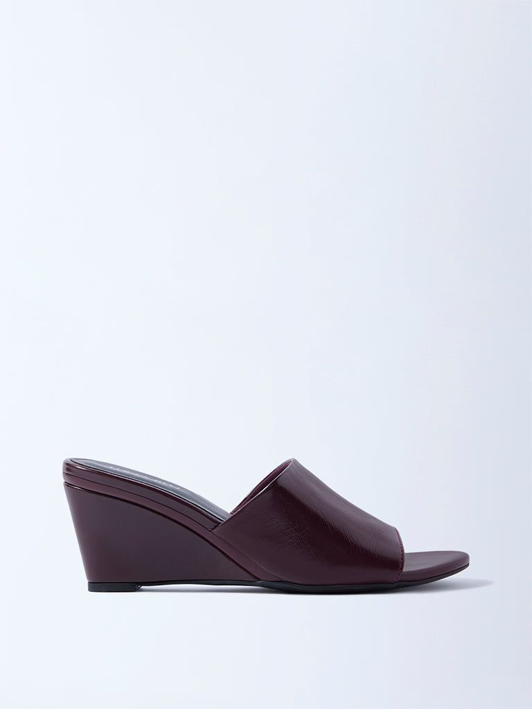 LUNA BLU Burgundy Wedge-Heel Sandals