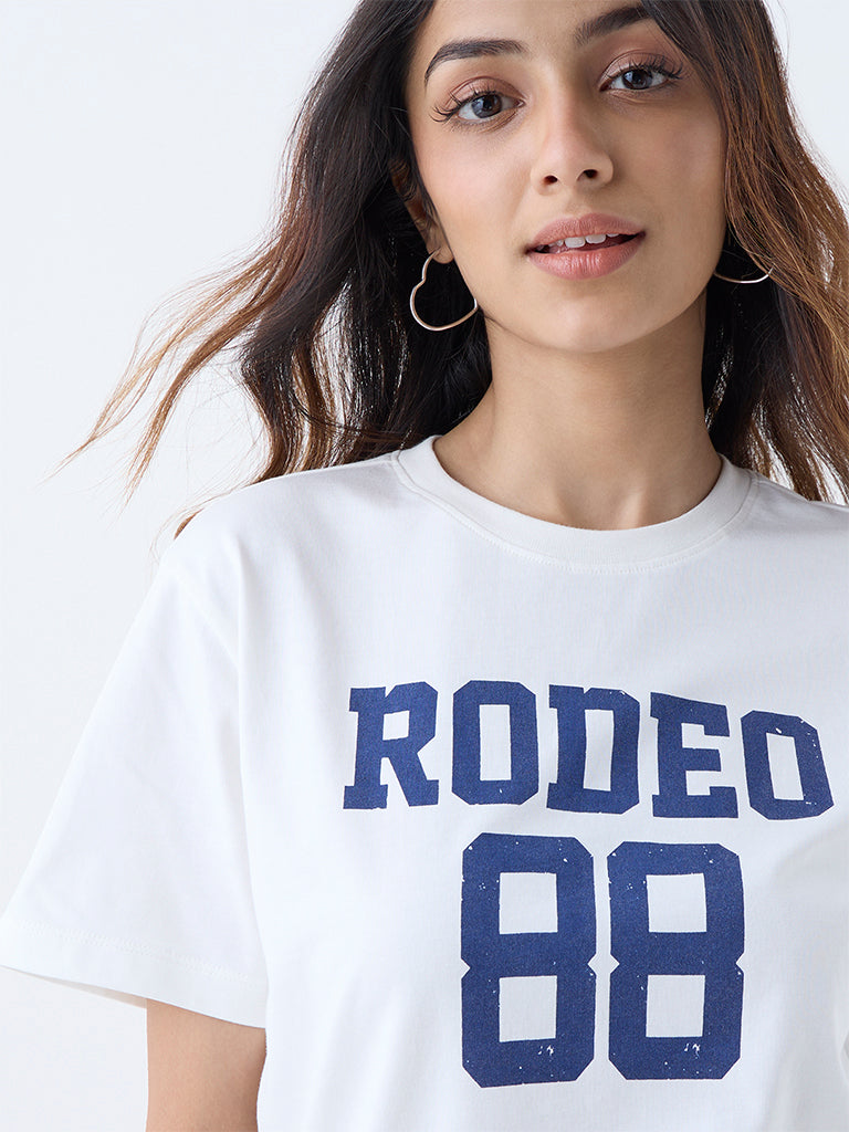 Westside Nuon Women's White Numerical Printed Cotton T-Shirt for Casual Wear Zoomed View