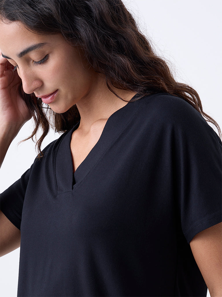 Wunderlove Black Solid Top