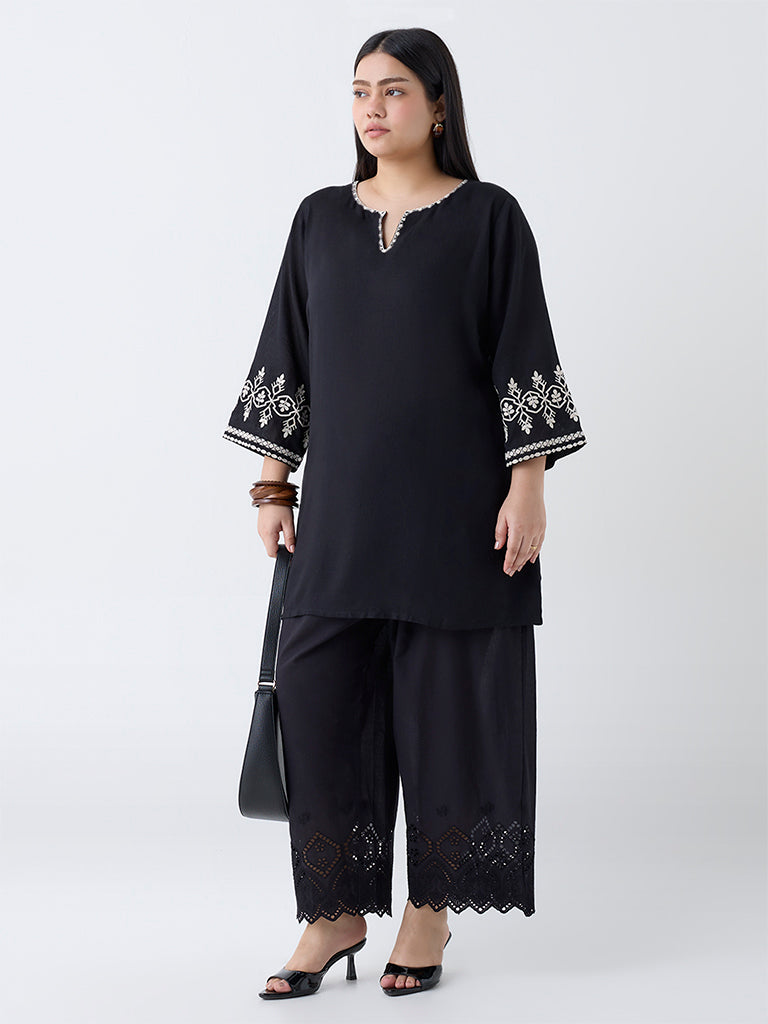Diza Black Schiffli Detailed Cotton Pants