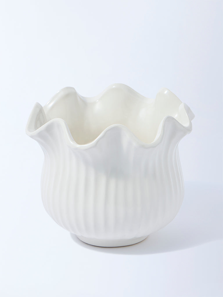 Westside Home Off-White Ceramic Frill Pot