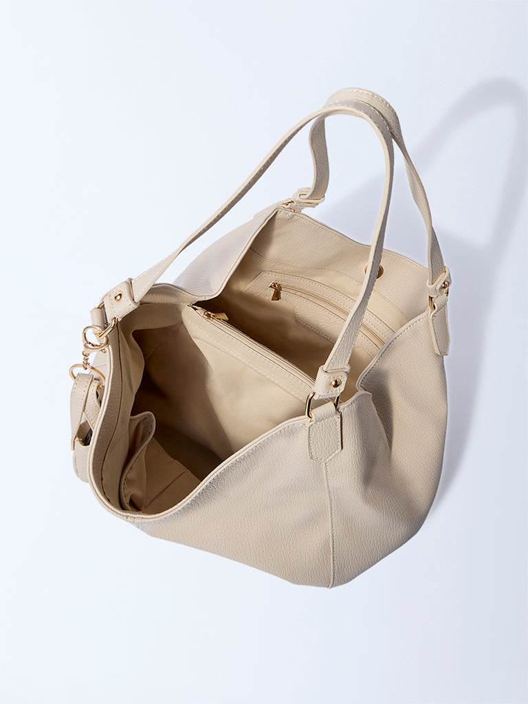 Westside Cream Shoulder Bag with Bag Charm
