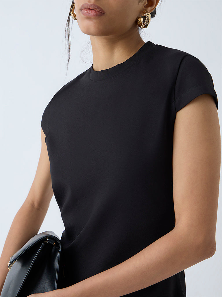 Wardrobe Black Solid Straight Dress