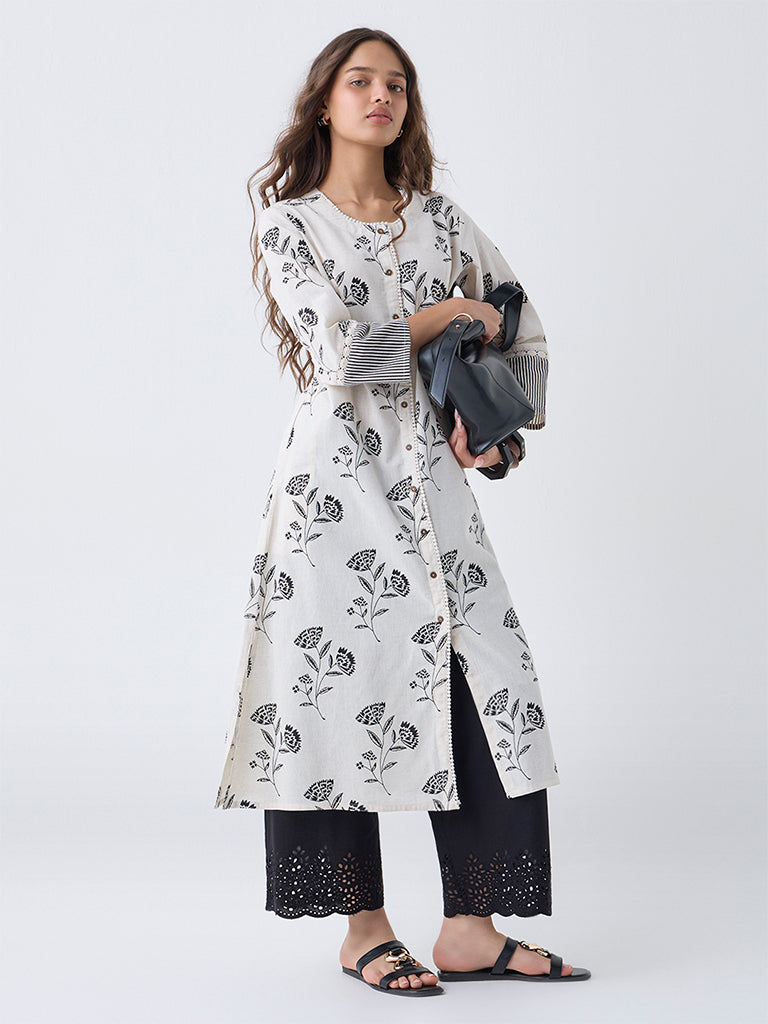 Utsa Off-White Floral Pattern Cotton-Blend A-Line Kurta