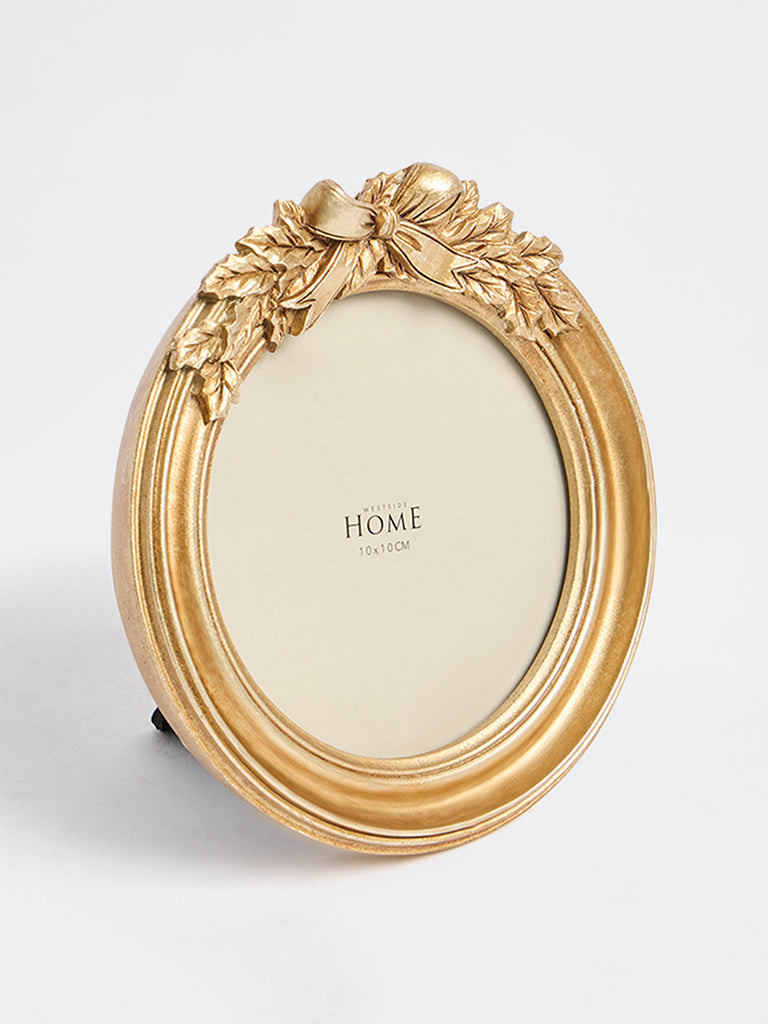 Westside Home Gold Metal Wreath Photo Frame