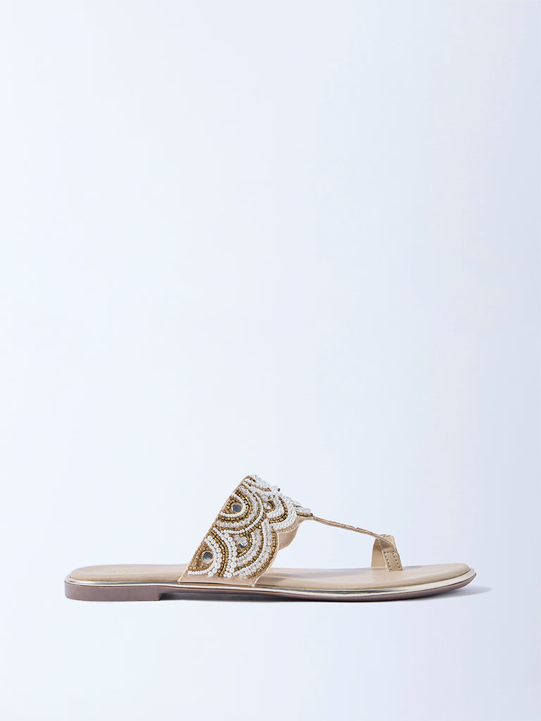 LUNA BLU Beige Pearlescent Kolhapuri Sandals