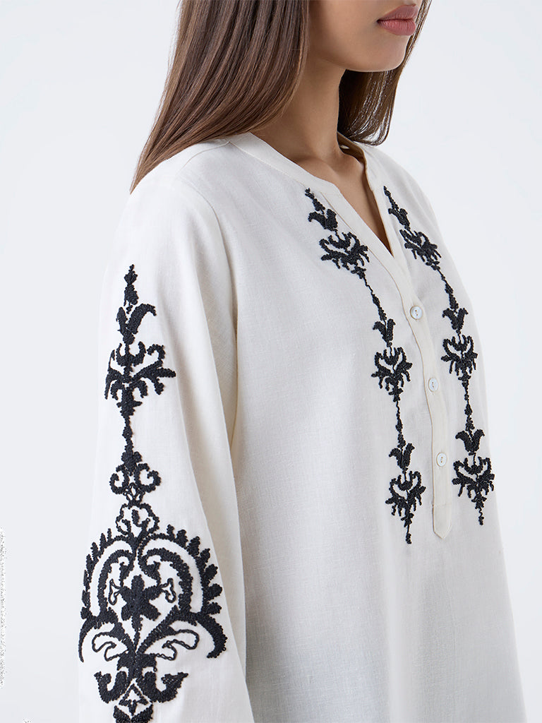 Utsa Off-White Embroidered Cotton-Blend Tunic