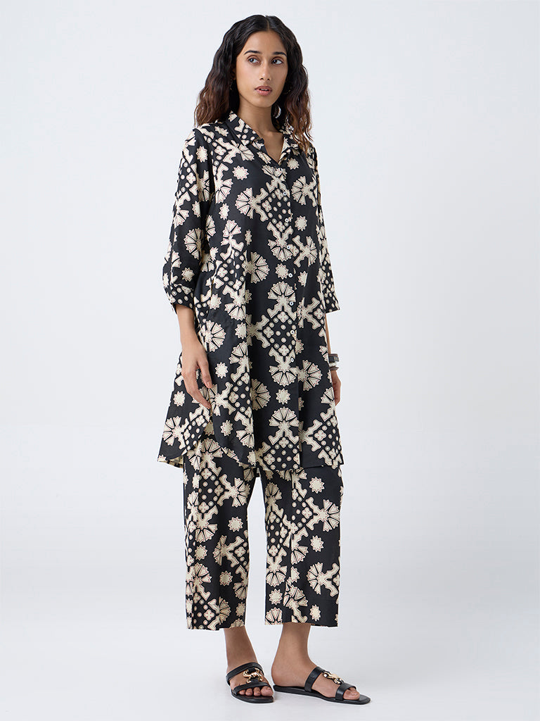 Utsa Black Geometric Printed A-Line Kurta
