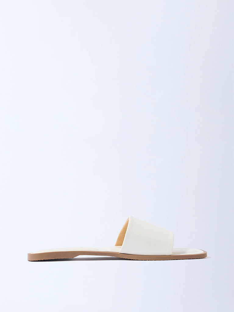 LUNA BLU White Puffed Slides - Exclusive