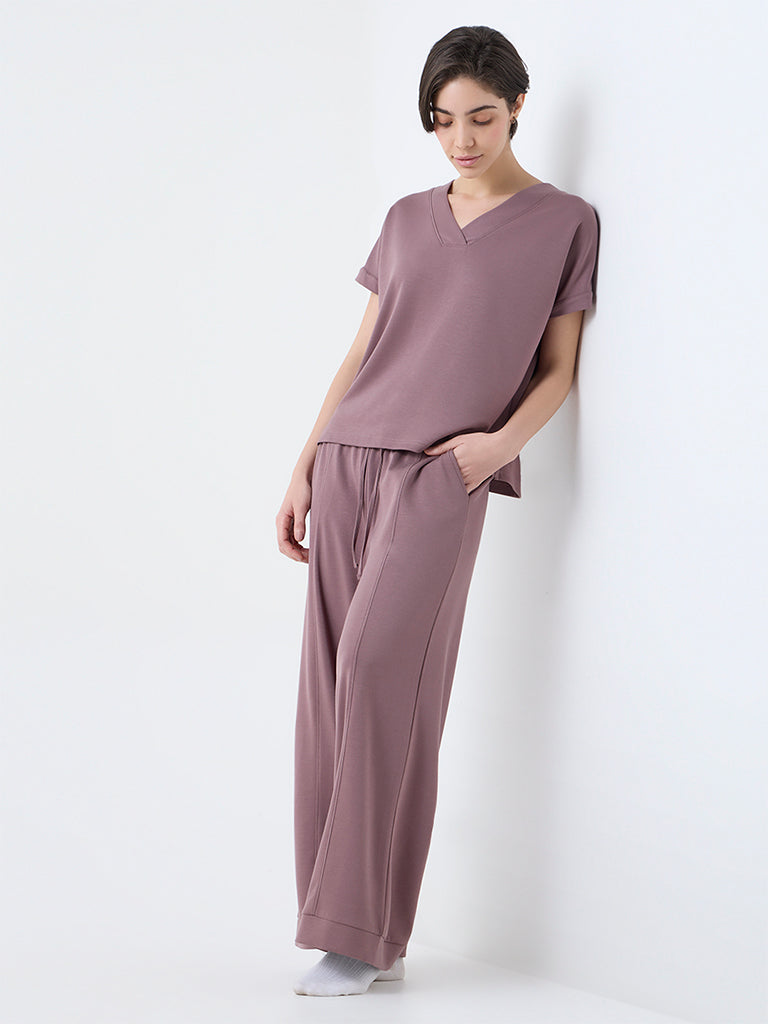 Wunderlove Mauve Solid V-Neck Top