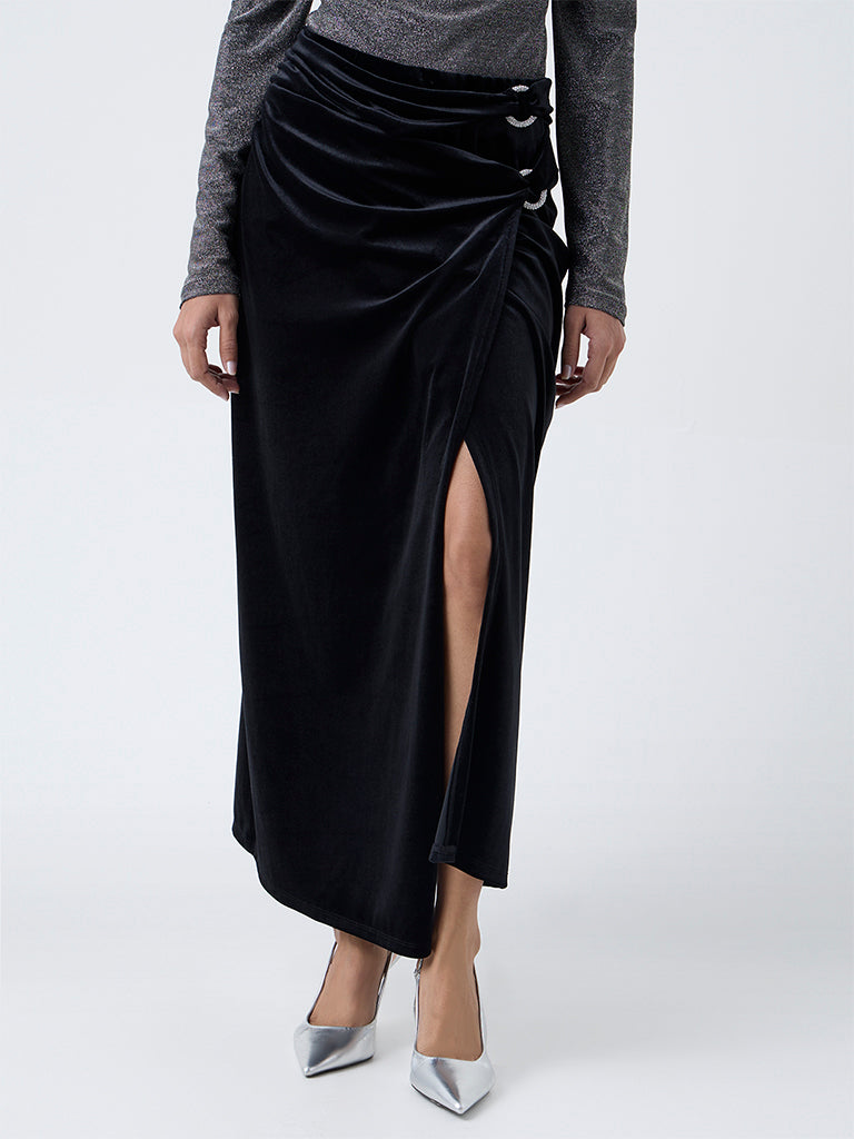 Wardrobe Black High-Rise Velvet Skirt