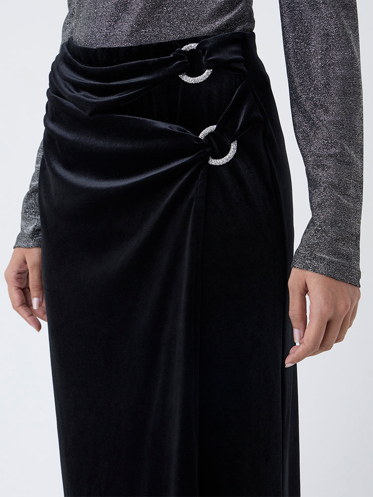 Wardrobe Black High-Rise Velvet Skirt