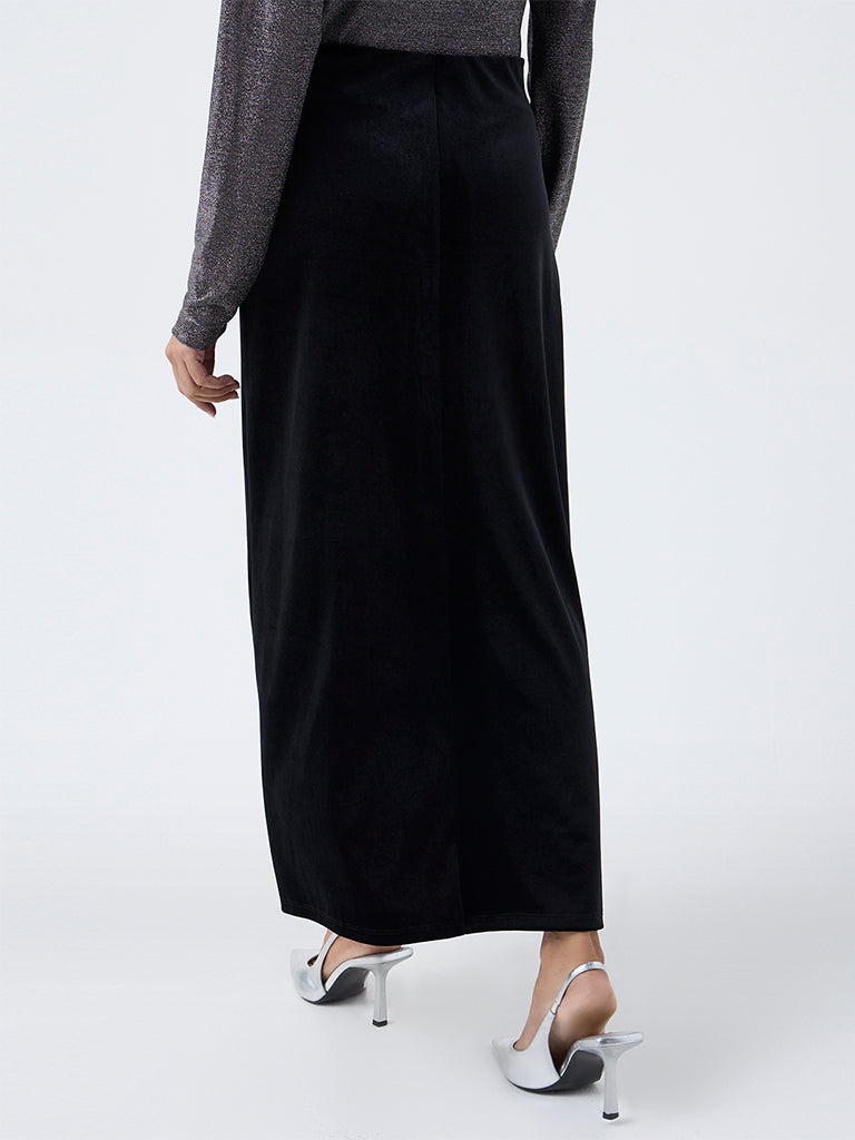 Wardrobe Black High-Rise Velvet Skirt