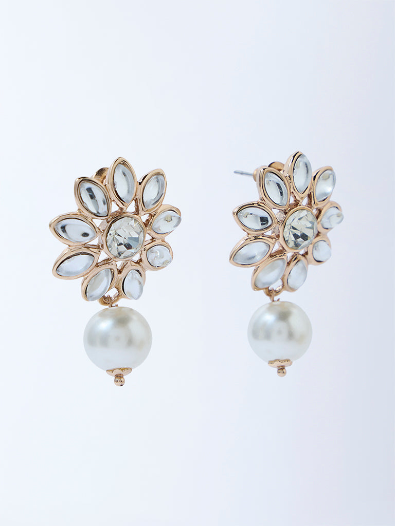Westside Accessories Gold Pearl Detailed Flower Stud Earrings