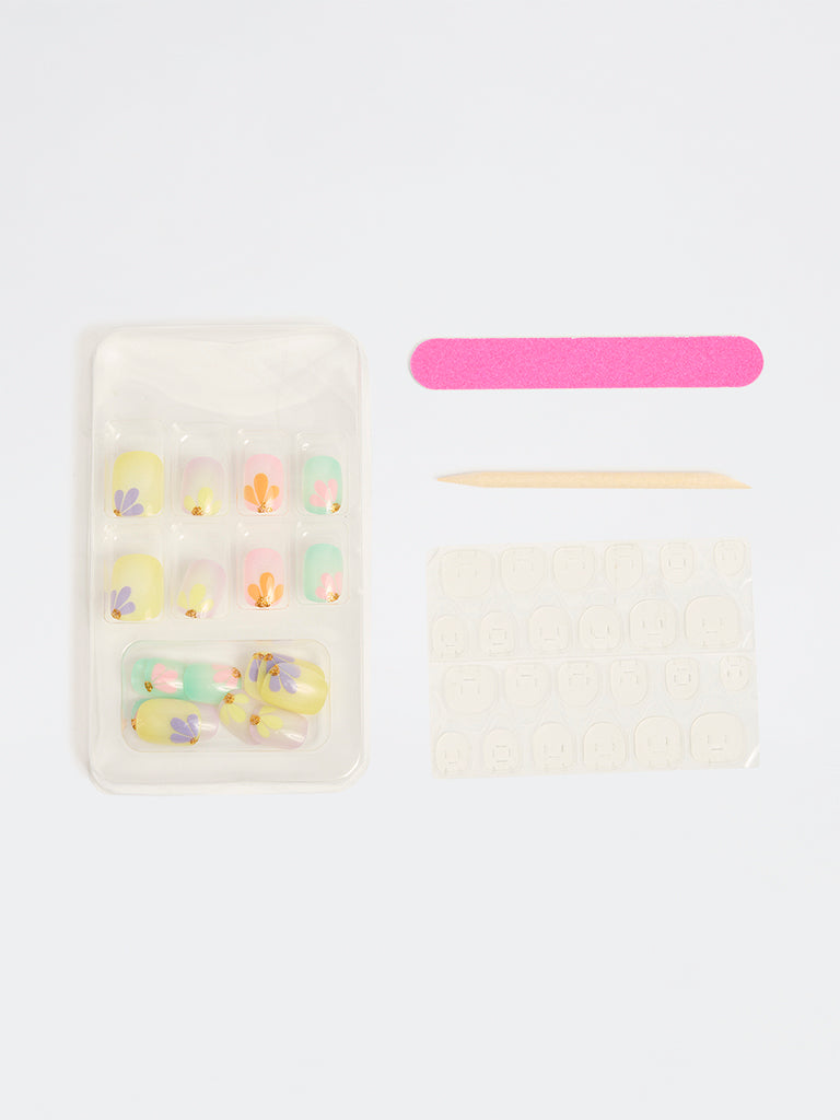 Studiowest Press and Go Pretty Floral Press-On Nail Set