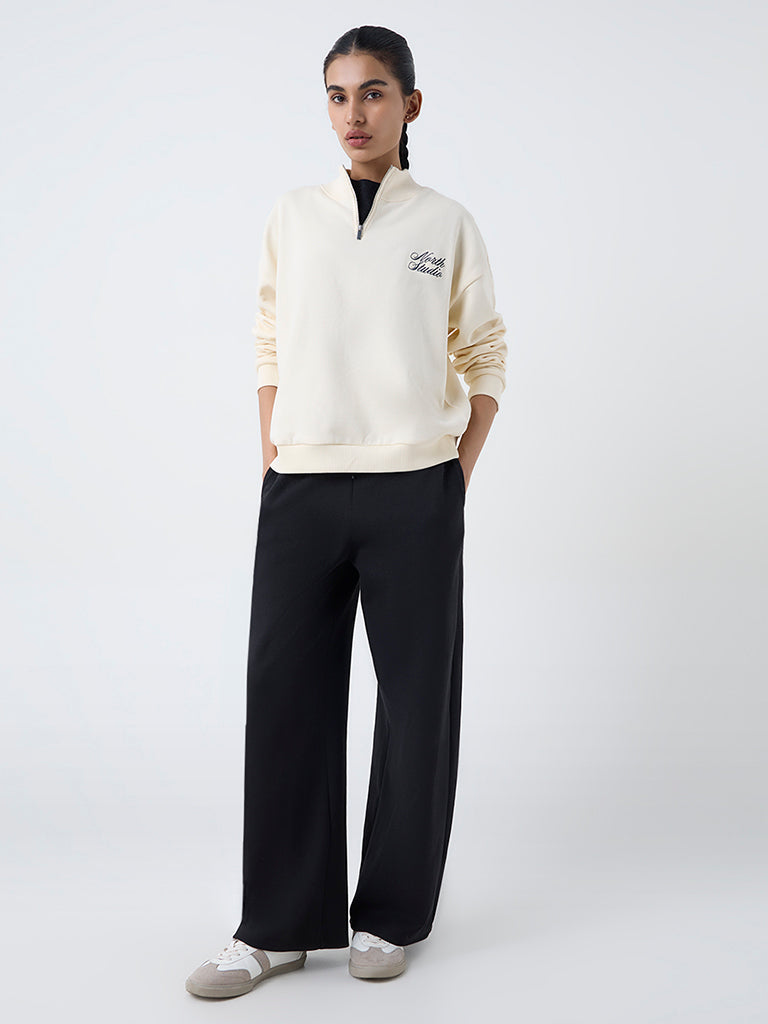 Studiofit Cream Text Design Cotton Sweatshirt