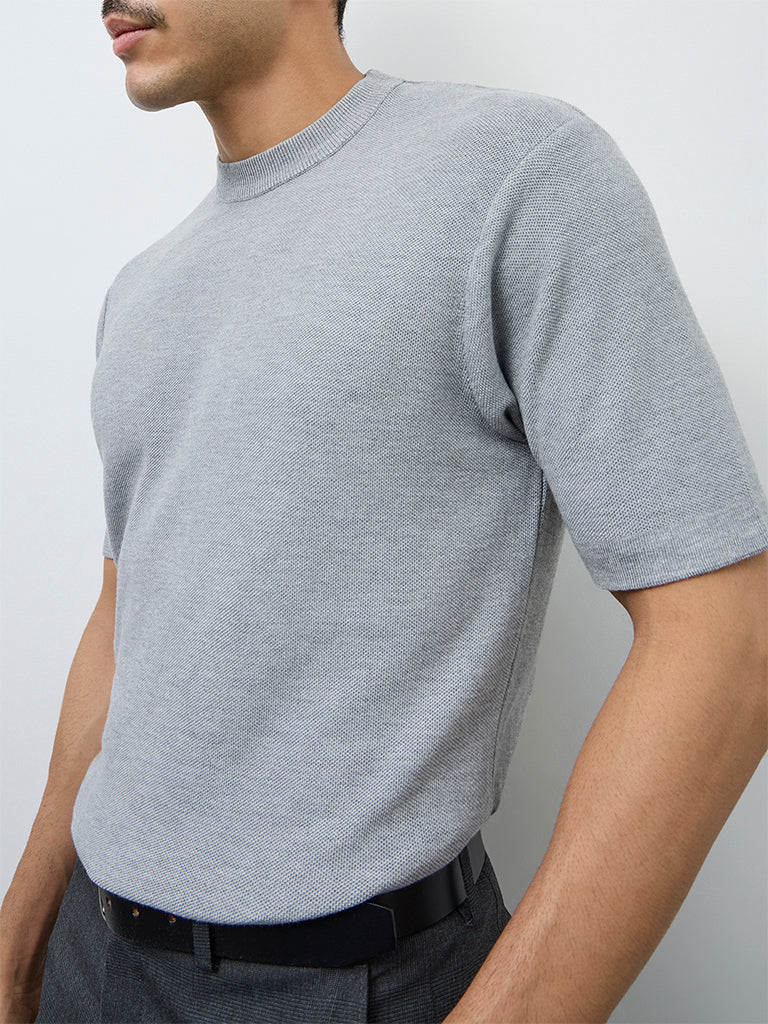 WES Formals Grey Solid Slim-Fit T-Shirt