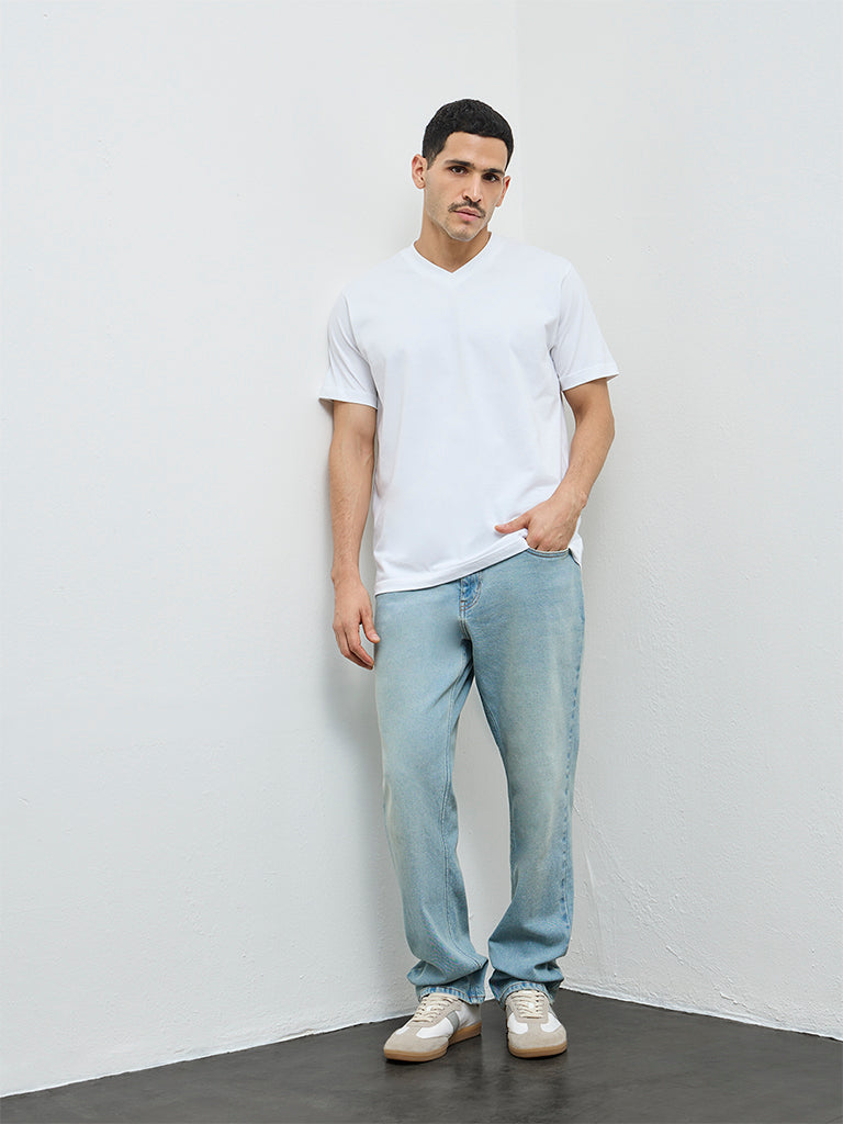 WES Casuals White Solid Slim-Fit Cotton T-Shirt