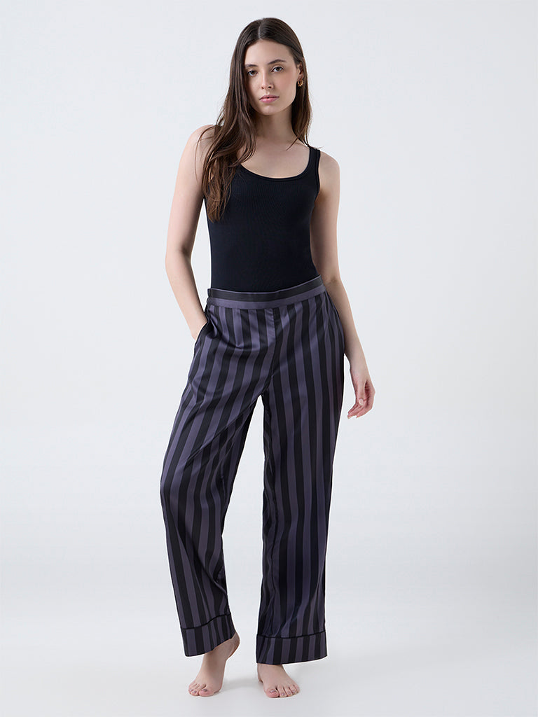Wunderlove Black Ribbed Seam-Free Bodysuit