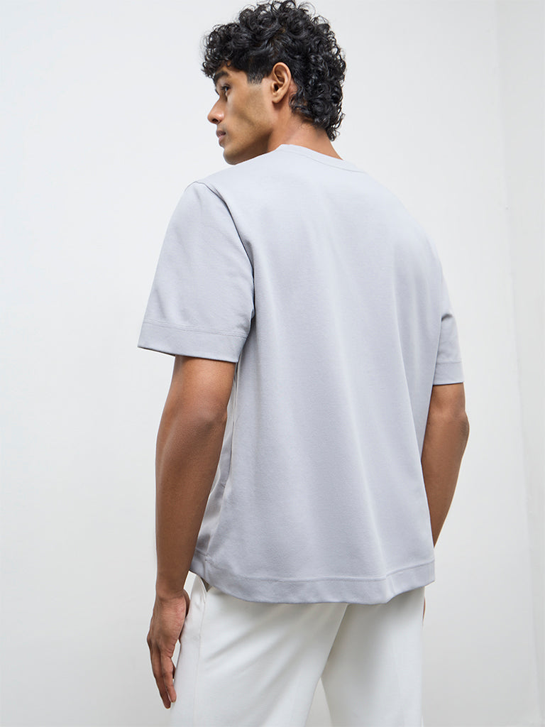 Nuoflexx Grey Typographic Relaxed-Fit Cotton-Blend T-Shirt
