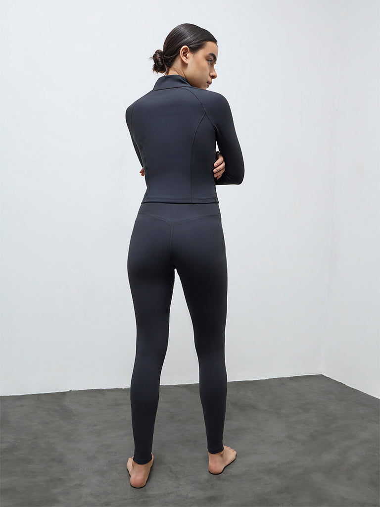 Nuoflexx Black Solid Mid-Rise Yoga Pants