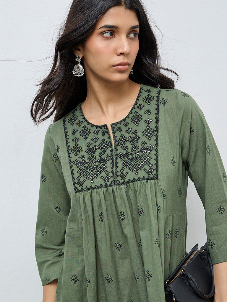 Utsa Green Embroidered Cotton A-Line Kurta