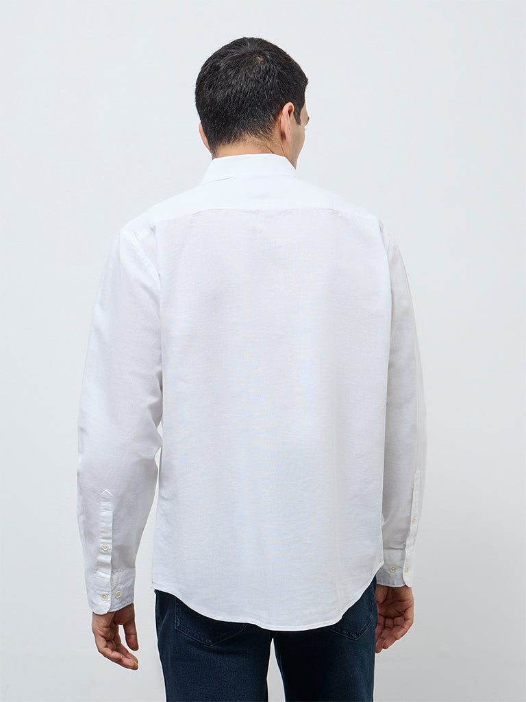 WES Casuals White Solid Relaxed-Fit Cotton-Blend Shirt