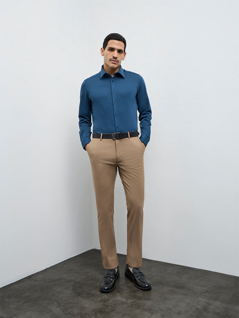 WES Formals Teal Solid Slim-Fit Cotton-Blend Shirt