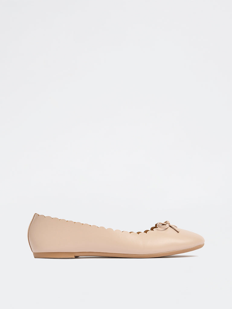LUNA BLU Beige Scalloped Ballerinas