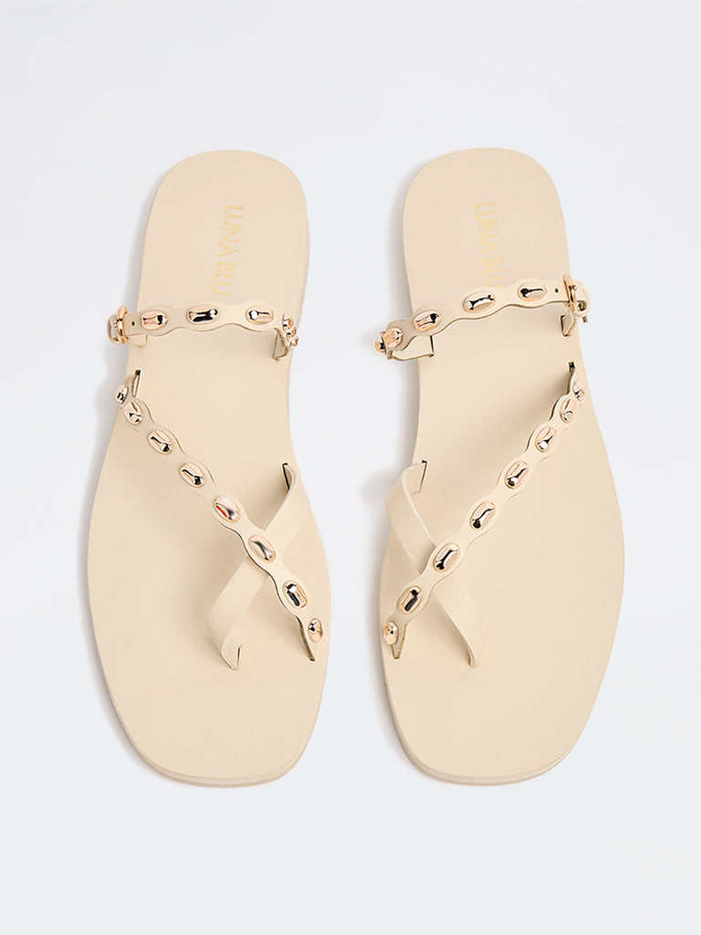 LUNA BLU Ivory Stud-Detailed Slides
