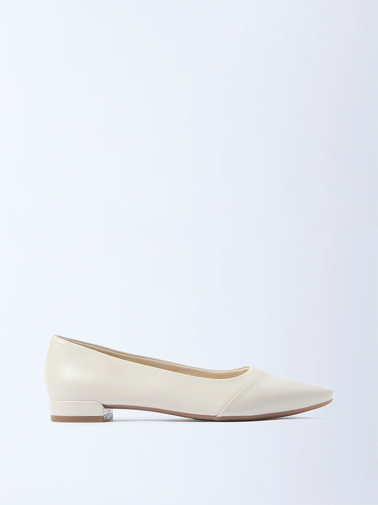 LUNA BLU Ivory Pointed Toe Ballerinas