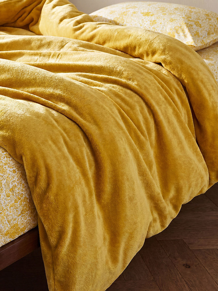 Westside Home Mustard Single Bed Fleece Blanket