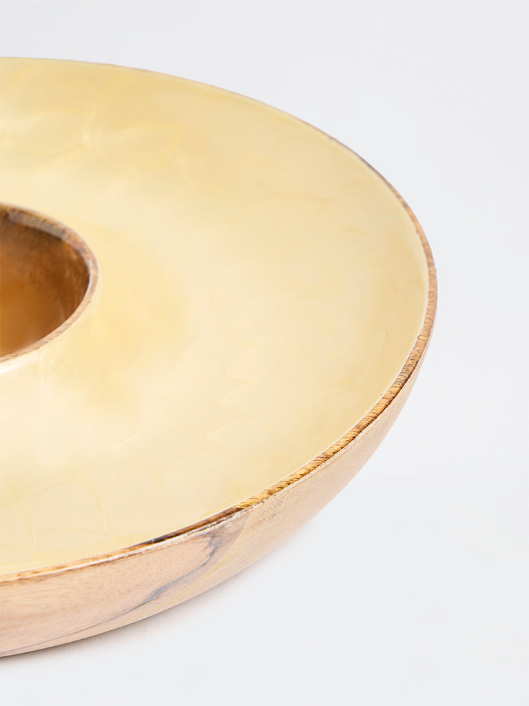 Westside Home Yellow Shell Design Wooden Chip and Dip