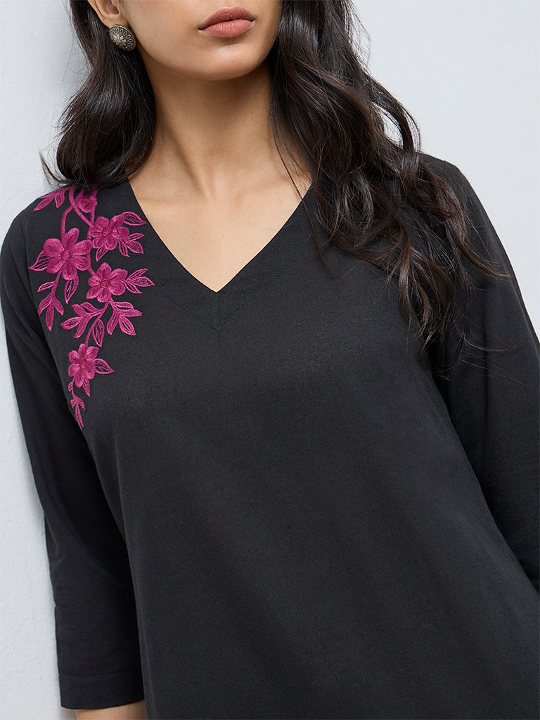 Utsa Black Floral Embroidery Cotton-Blend A-Line Kurta