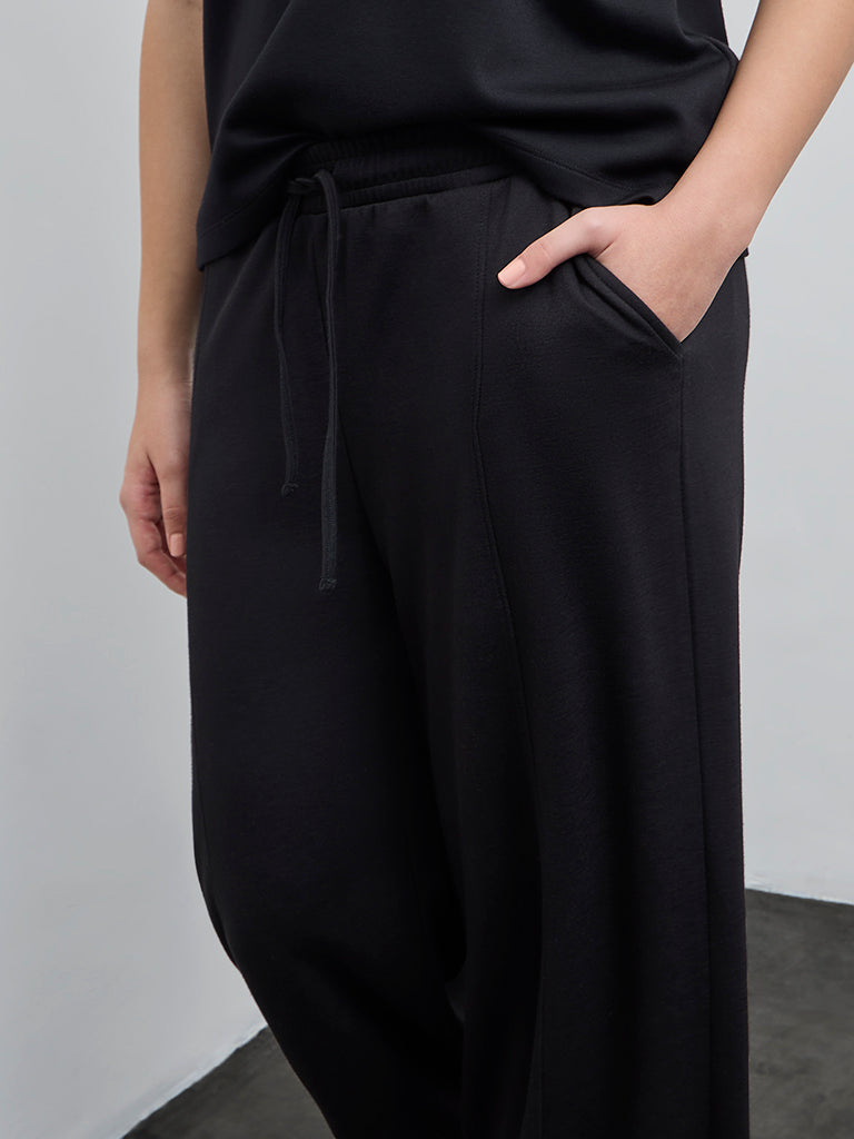 Wunderlove Black Solid High-Rise Pants