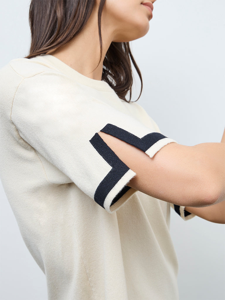 Wunderlove Off-White Contrast-Detailed Top