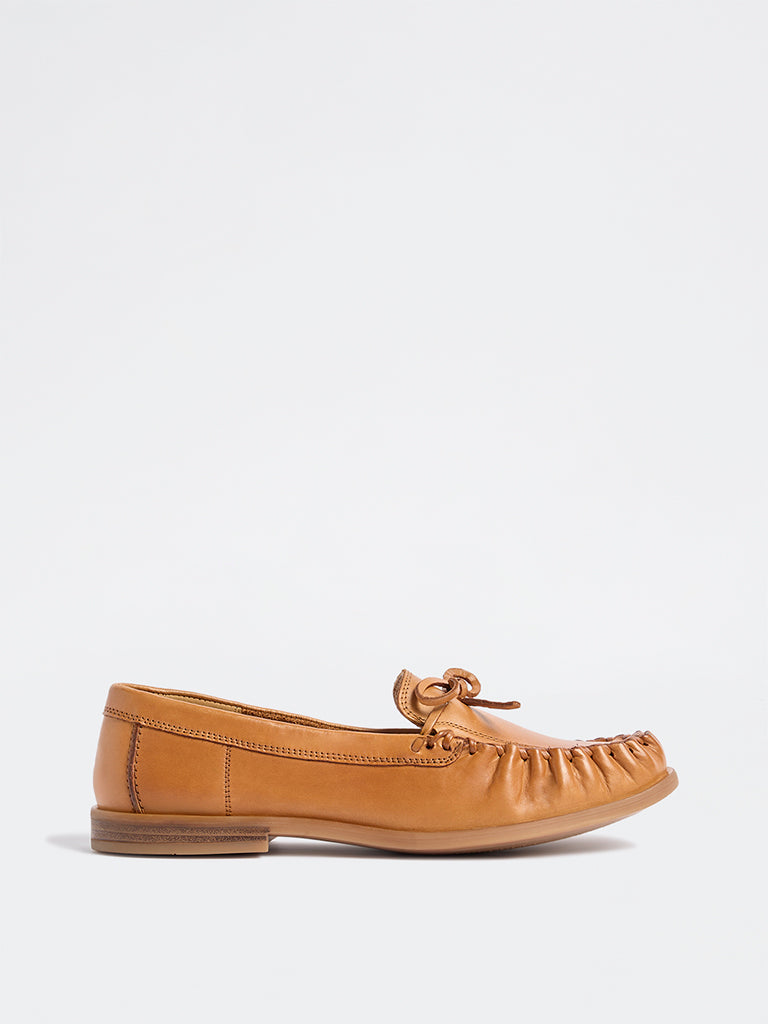 LUNA BLU Tan Bow-Detailed Loafers