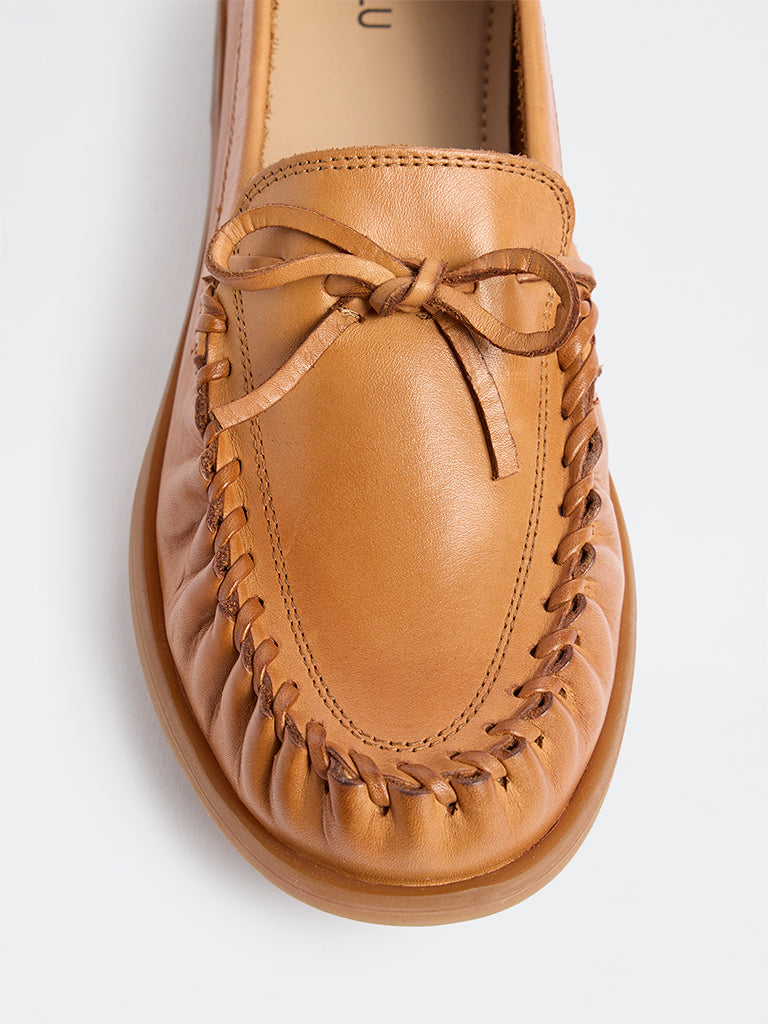 LUNA BLU Tan Bow-Detailed Loafers