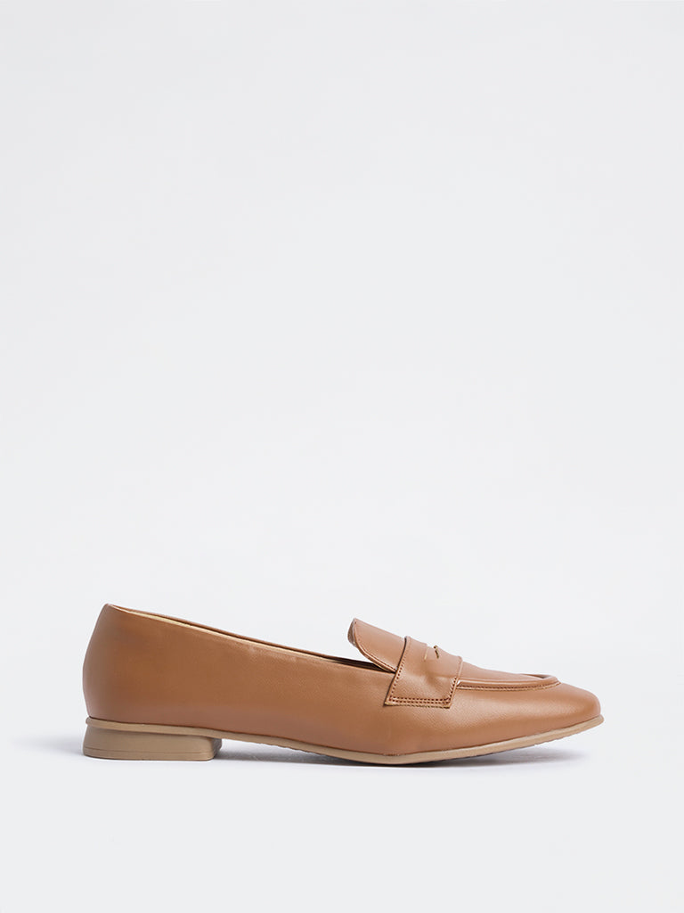 LUNA BLU Tan Saddle Loafers