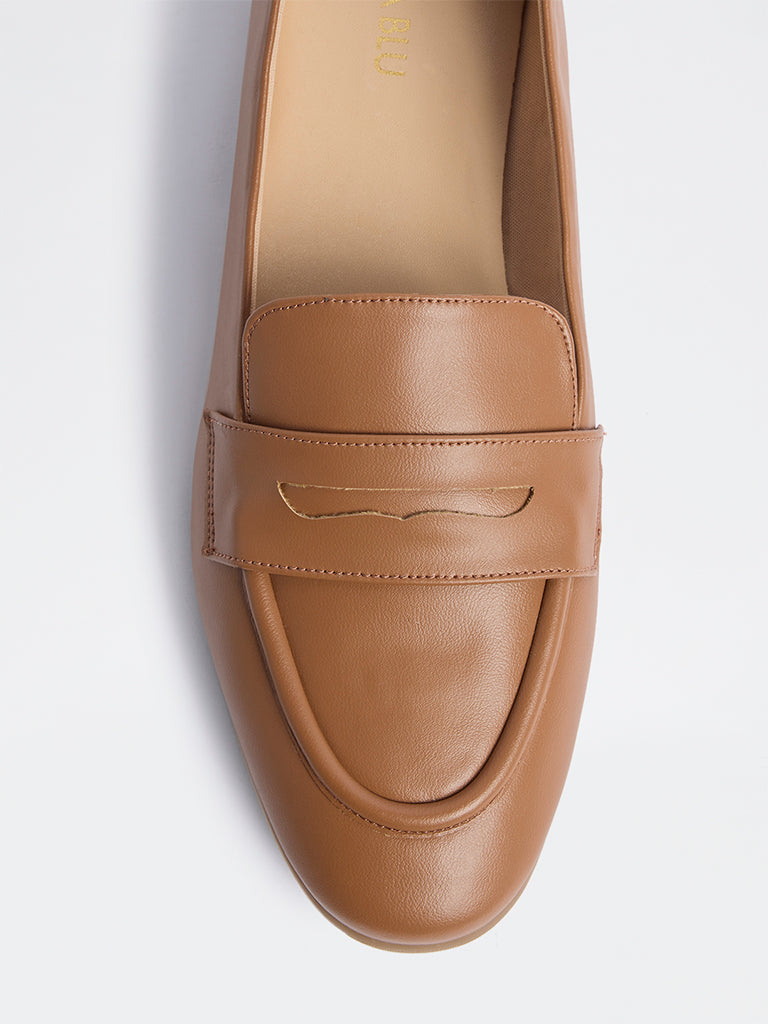 LUNA BLU Tan Saddle Loafers