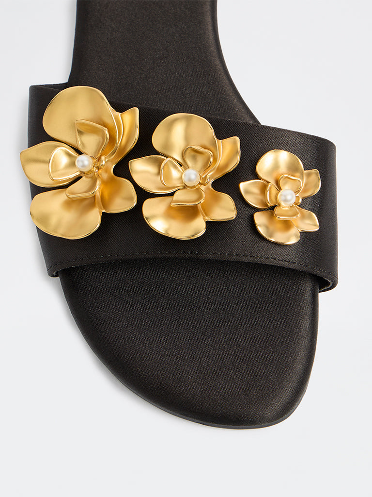 LUNA BLU Black Floral Detailed Slides